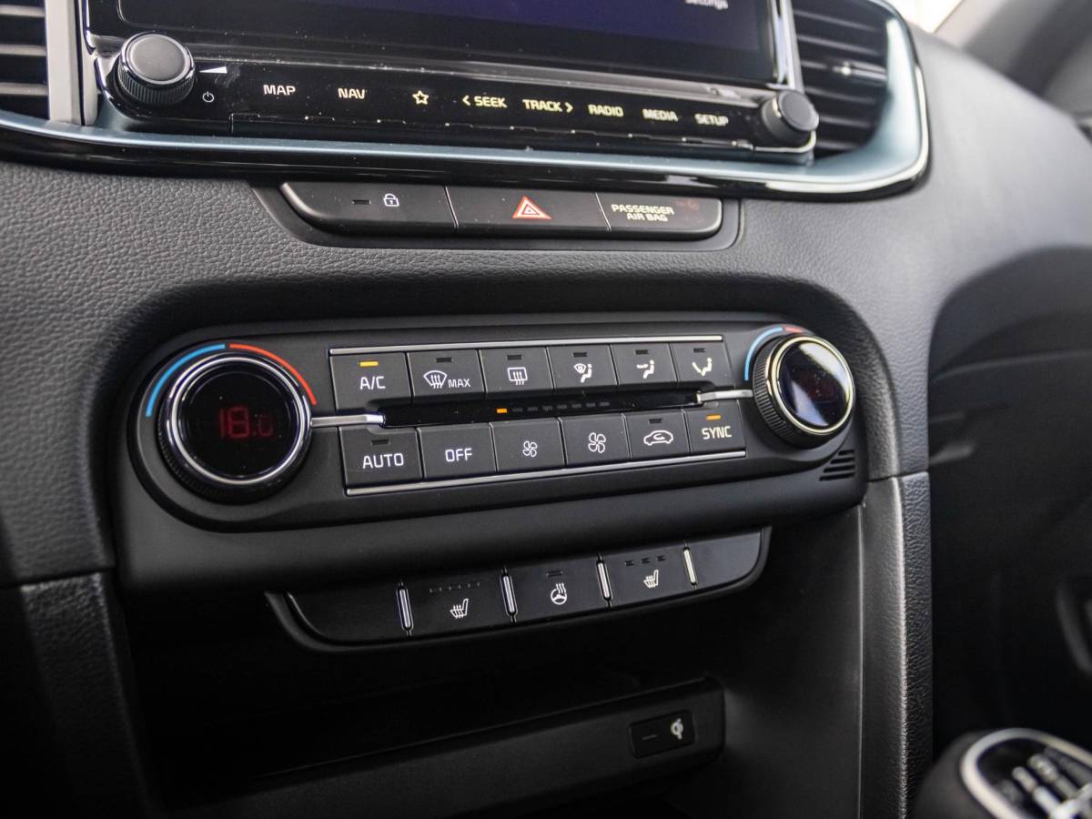 Kia Ceed Sportswagon Kia Ceed Sportswagon 1.0 T-GDi Design Edition l Uit voorraad leverbaar |  Camera | Apple Carplay | Adapt. Cruise | Stoel&Stuur Verwarming | Navi | Keyless