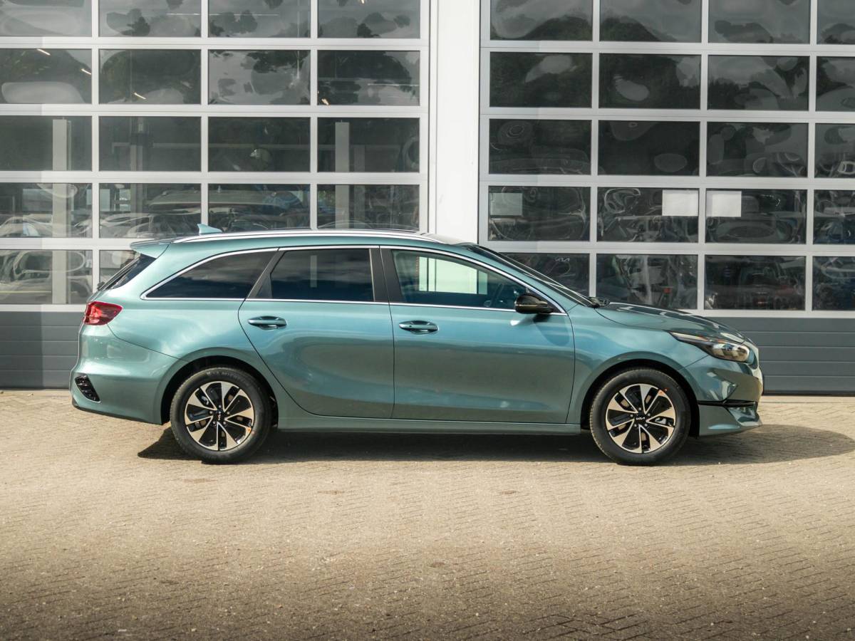 Kia Ceed Sportswagon Kia Ceed Sportswagon 1.0 T-GDi Design Edition l Uit voorraad leverbaar |  Camera | Apple Carplay | Adapt. Cruise | Stoel&Stuur Verwarming | Navi | Keyless