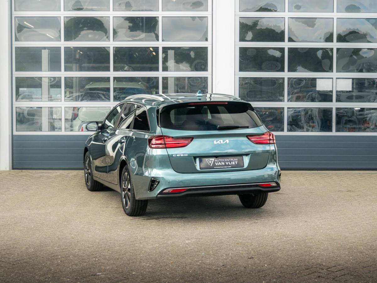Kia Ceed Sportswagon Kia Ceed Sportswagon 1.0 T-GDi Design Edition l Uit voorraad leverbaar |  Camera | Apple Carplay | Adapt. Cruise | Stoel&Stuur Verwarming | Navi | Keyless