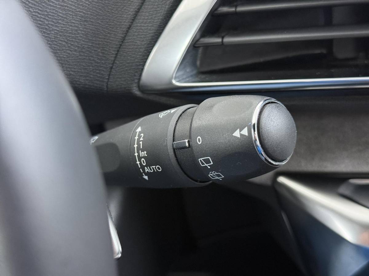 Peugeot 3008 Peugeot 3008 1.6 HYbrid4 300 GT RIJKLAARPRIJS INC. 12MND BOVAG GARANTIE | PANORAMADAK| ADAPTIVE CRUISE CONTROL| STANDKACHEL| CAMERA VOOR + ACHTER|