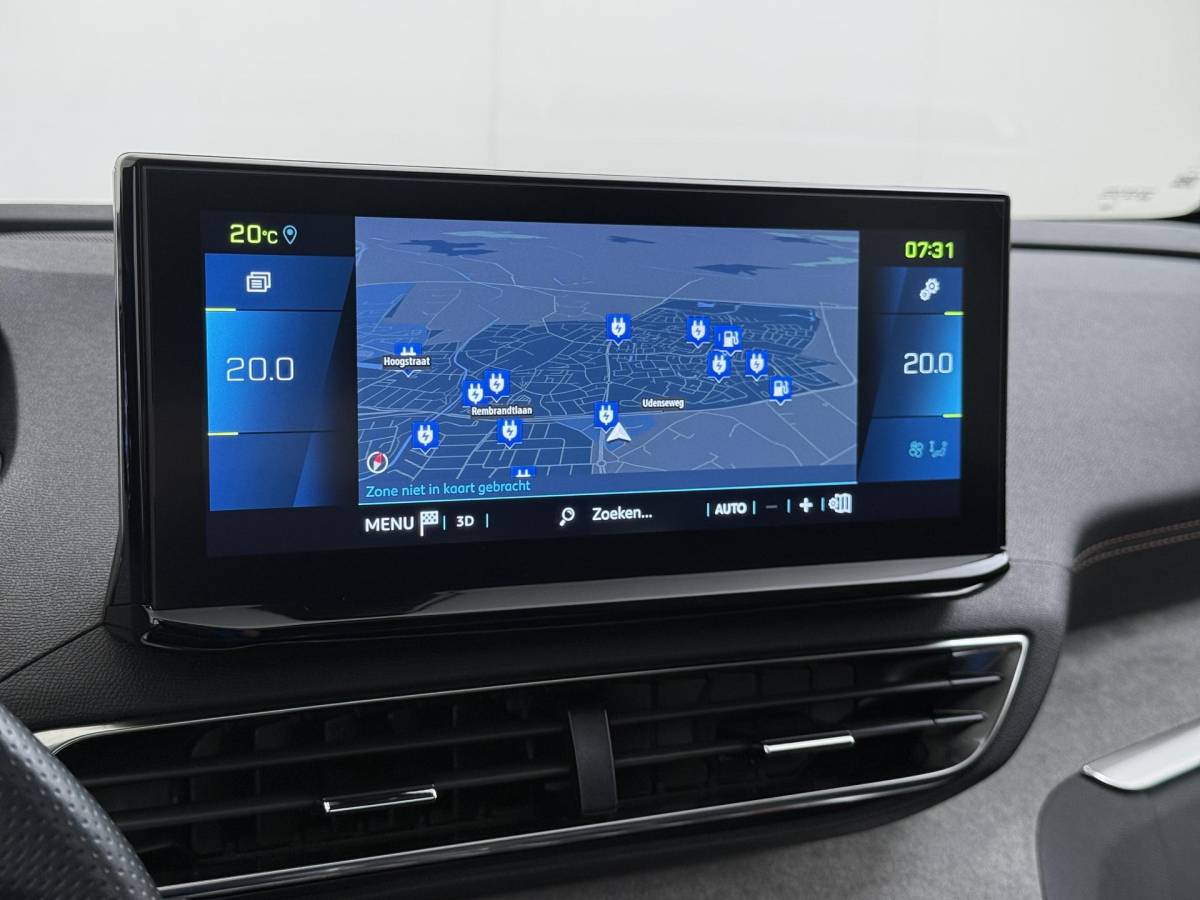 Peugeot 3008 Peugeot 3008 1.6 HYbrid4 300 GT RIJKLAARPRIJS INC. 12MND BOVAG GARANTIE | PANORAMADAK| ADAPTIVE CRUISE CONTROL| STANDKACHEL| CAMERA VOOR + ACHTER|