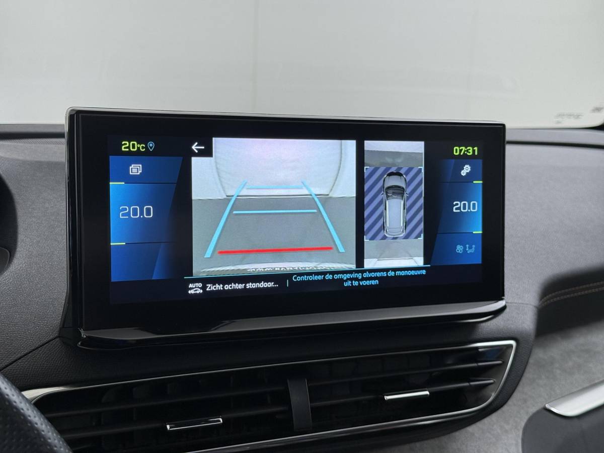 Peugeot 3008 Peugeot 3008 1.6 HYbrid4 300 GT RIJKLAARPRIJS INC. 12MND BOVAG GARANTIE | PANORAMADAK| ADAPTIVE CRUISE CONTROL| STANDKACHEL| CAMERA VOOR + ACHTER|