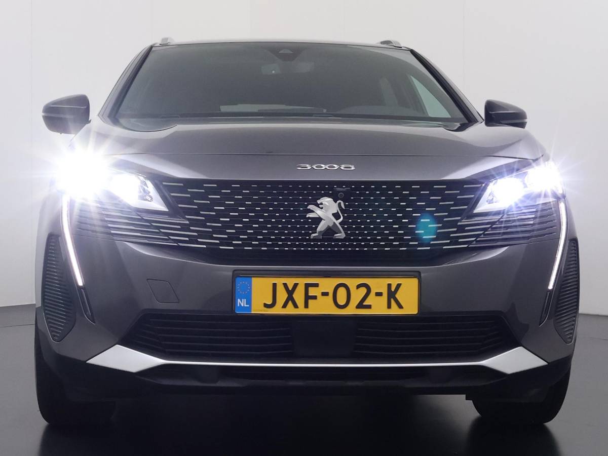 Peugeot 3008 Peugeot 3008 1.6 HYbrid4 300 GT RIJKLAARPRIJS INC. 12MND BOVAG GARANTIE | PANORAMADAK| ADAPTIVE CRUISE CONTROL| STANDKACHEL| CAMERA VOOR + ACHTER|