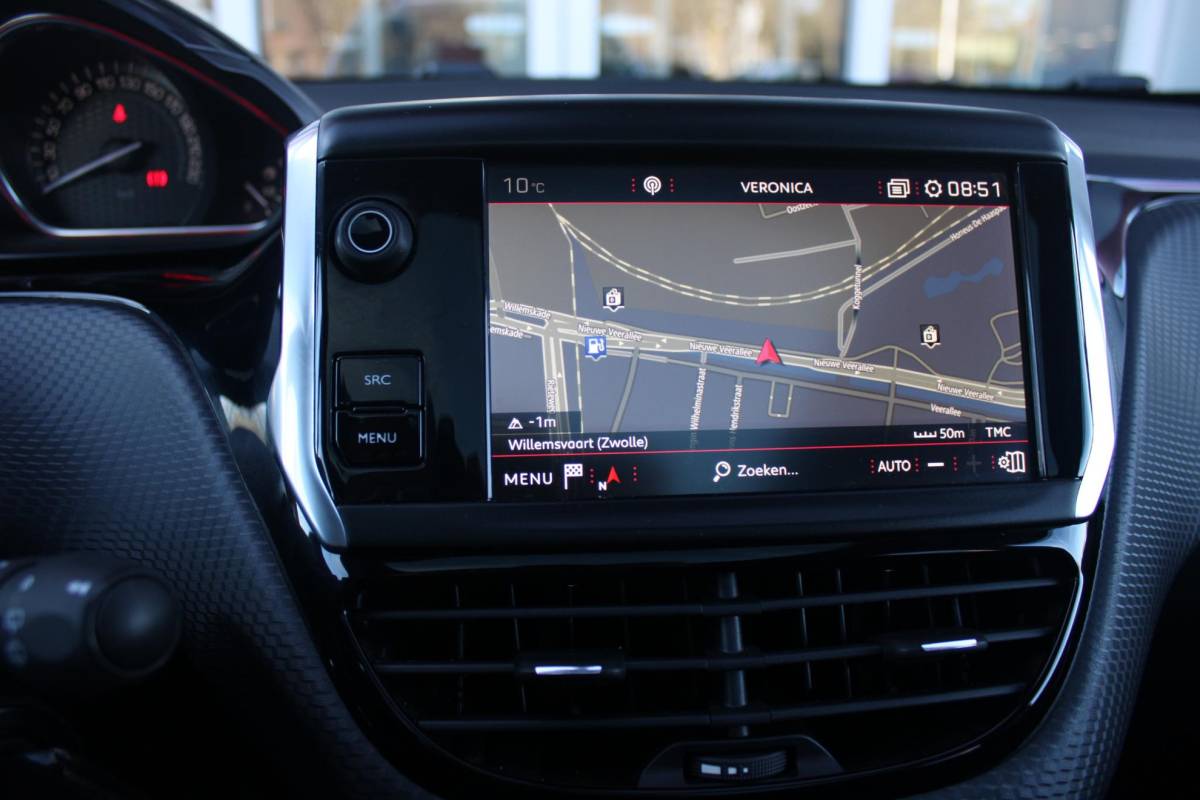 Peugeot 2008 Peugeot 2008 1.2 130PK GT-LINE | PANORAMA DAK | GRIP CONTROL | CRUISE CONTROL | DAB+ RADIO | APPLE CARPLAY/ANDROID AUTO | NAVIGATIE | ACHTERUITRIJ CAMERA | 17″ LICHTMETALEN VELGEN “BLACK” | CLIMATE CONTROL | PARKEERSENSOREN VOOR + ACHTER | GETINTE ACHTERRUITEN | ZWARTE DAK RELING |