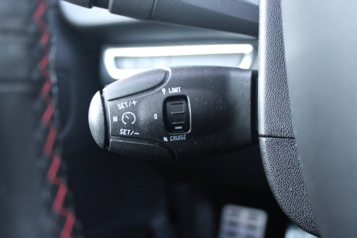 Peugeot 2008 Peugeot 2008 1.2 130PK GT-LINE | PANORAMA DAK | GRIP CONTROL | CRUISE CONTROL | DAB+ RADIO | APPLE CARPLAY/ANDROID AUTO | NAVIGATIE | ACHTERUITRIJ CAMERA | 17″ LICHTMETALEN VELGEN “BLACK” | CLIMATE CONTROL | PARKEERSENSOREN VOOR + ACHTER | GETINTE ACHTERRUITEN | ZWARTE DAK RELING |