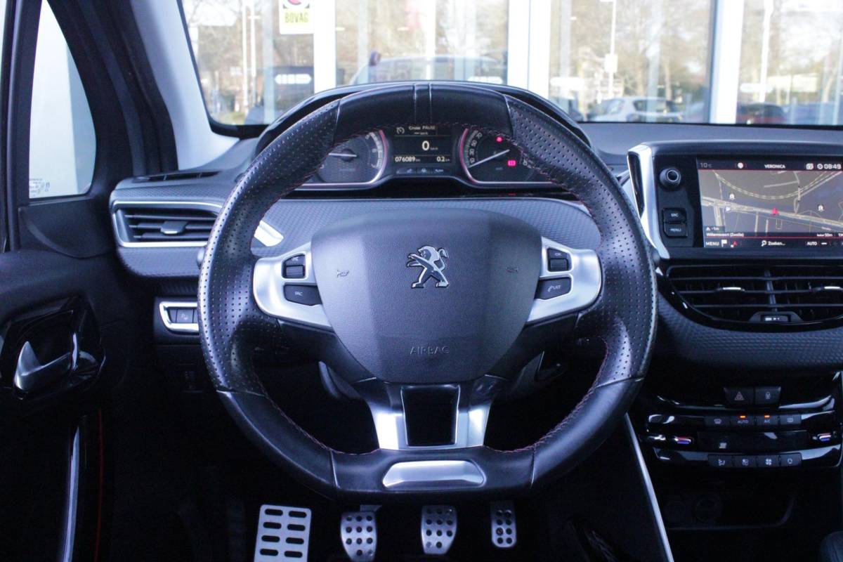 Peugeot 2008 Peugeot 2008 1.2 130PK GT-LINE | PANORAMA DAK | GRIP CONTROL | CRUISE CONTROL | DAB+ RADIO | APPLE CARPLAY/ANDROID AUTO | NAVIGATIE | ACHTERUITRIJ CAMERA | 17″ LICHTMETALEN VELGEN “BLACK” | CLIMATE CONTROL | PARKEERSENSOREN VOOR + ACHTER | GETINTE ACHTERRUITEN | ZWARTE DAK RELING |