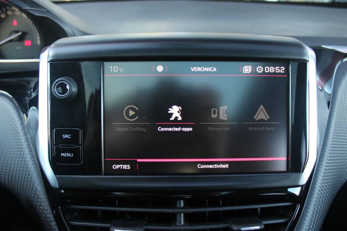 Peugeot 2008 Peugeot 2008 1.2 130PK GT-LINE | PANORAMA DAK | GRIP CONTROL | CRUISE CONTROL | DAB+ RADIO | APPLE CARPLAY/ANDROID AUTO | NAVIGATIE | ACHTERUITRIJ CAMERA | 17″ LICHTMETALEN VELGEN “BLACK” | CLIMATE CONTROL | PARKEERSENSOREN VOOR + ACHTER | GETINTE ACHTERRUITEN | ZWARTE DAK RELING |