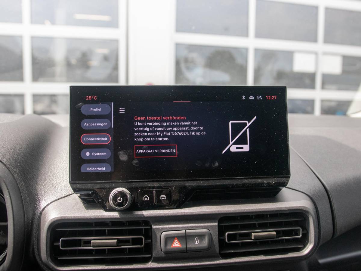 Fiat E-Doblò Fiat E-Doblò 136 L2 50 kWh | Navi | Stoelverwarming | Laadruimte Pack | Apple Carplay | Camera | BSM | PDC V&A | LED