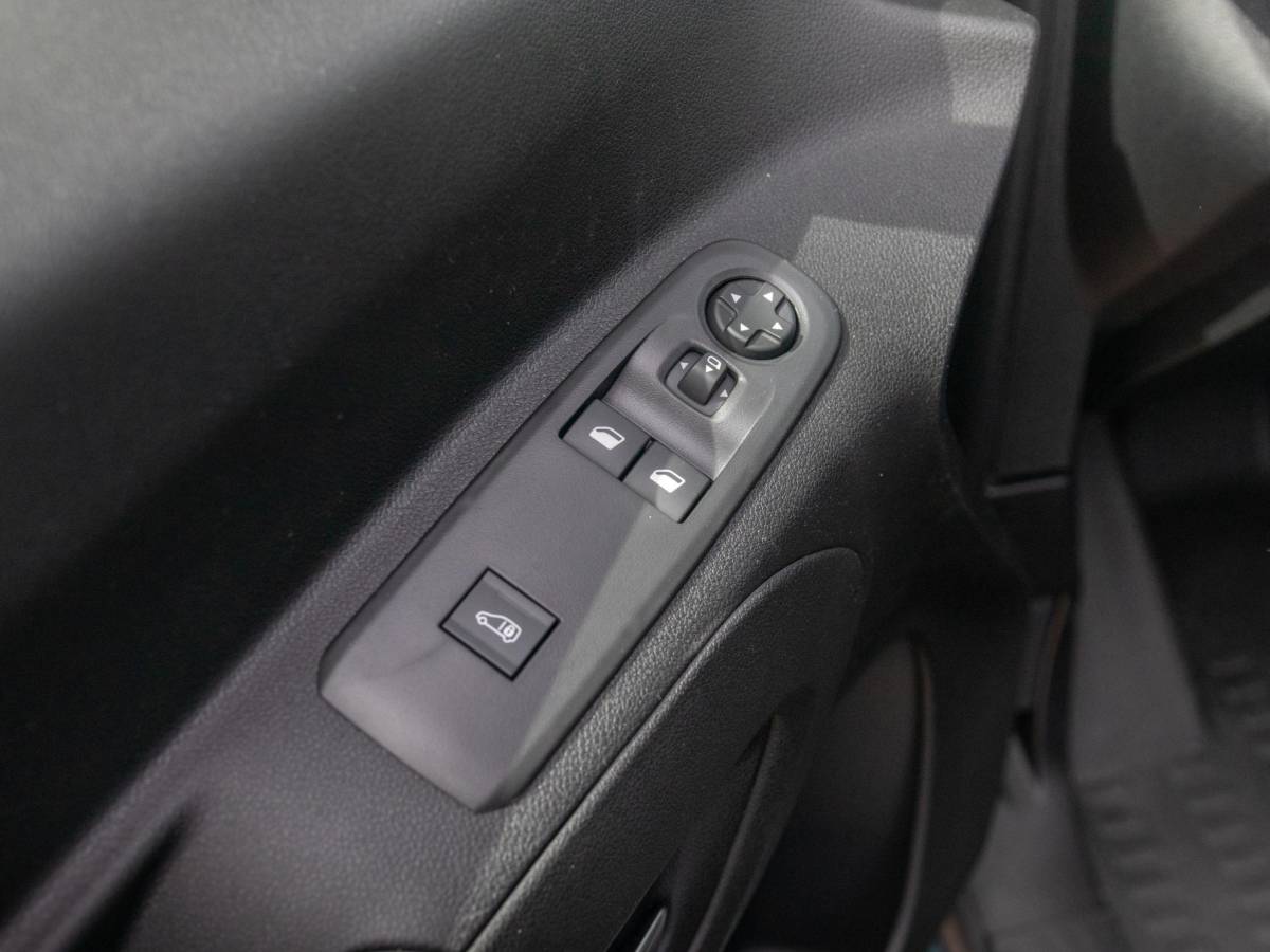 Fiat E-Doblò Fiat E-Doblò 136 L2 50 kWh | Navi | Stoelverwarming | Laadruimte Pack | Apple Carplay | Camera | BSM | PDC V&A | LED