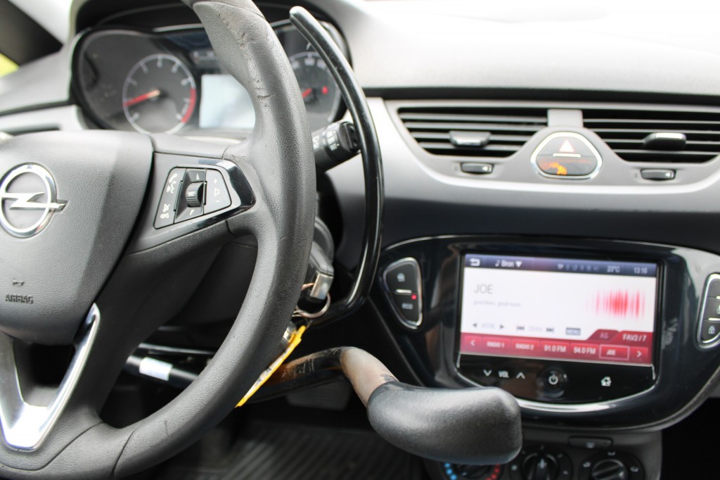 Opel Corsa-e Opel Corsa-e 1.4 90pk Business+ automaat rolstoellift airco/handgas+rem/trekhaak 5-deurs