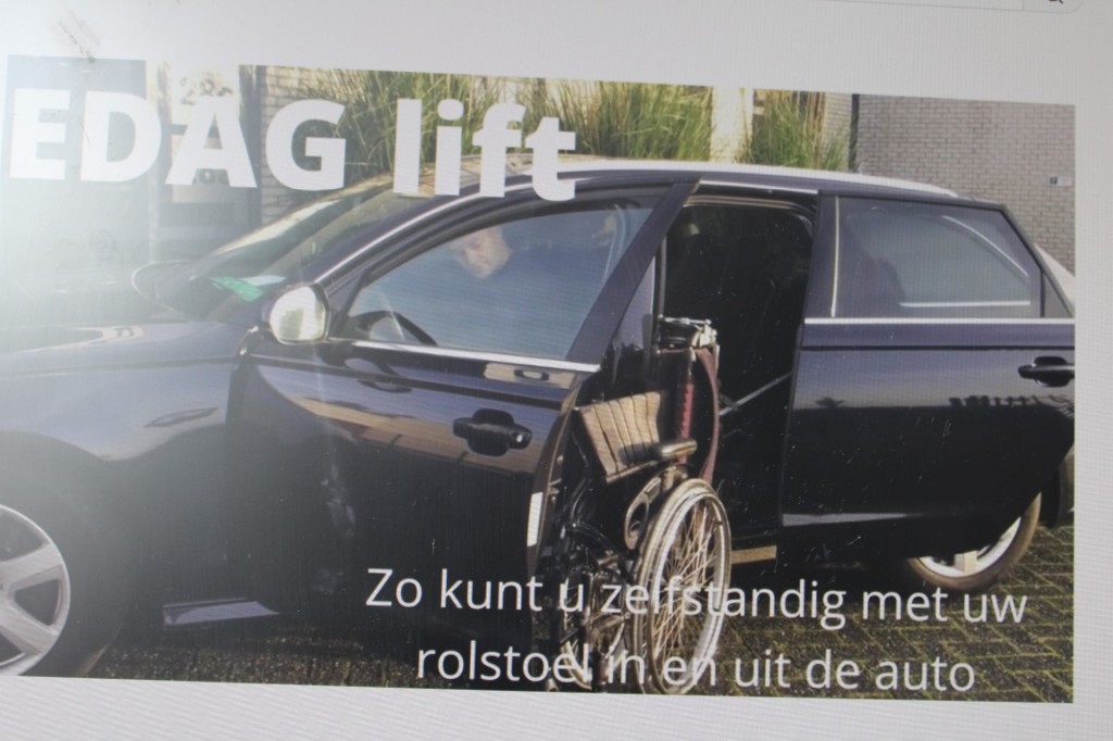Opel Corsa-e Opel Corsa-e 1.4 90pk Business+ automaat rolstoellift airco/handgas+rem/trekhaak 5-deurs