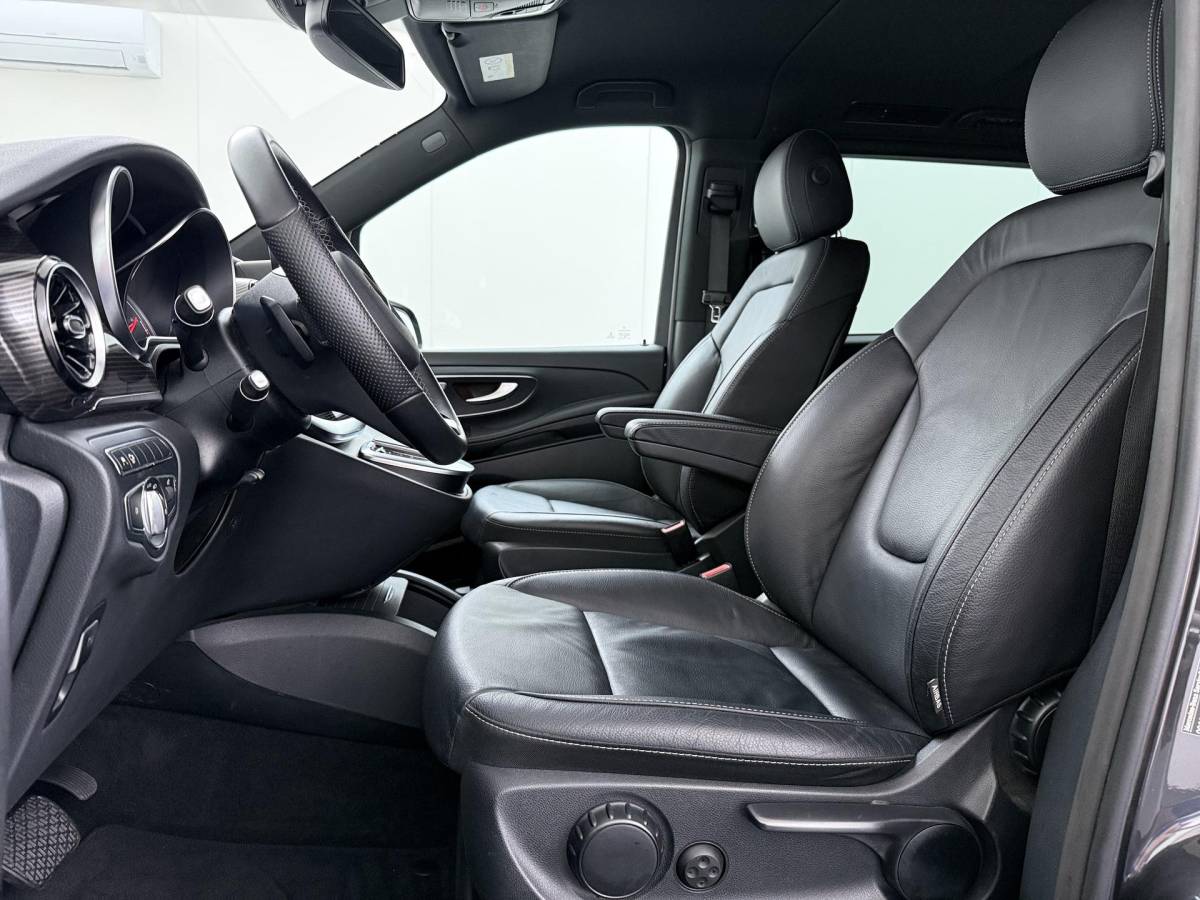 Mercedes-Benz EQV Mercedes-Benz EQV 300 L2 Business Solution Limited 90 kWh RIJKLAARPRIJS INC. 12MND BOVAG GARANTIE | SOH 95% | 8pl  | ELECTR. SCHUIFDEUREN | DODE HOEK | 360 CAMERA |LEDER | RIJKLAARPRIJS incl. 12mnd BOVAG GARANTIE
