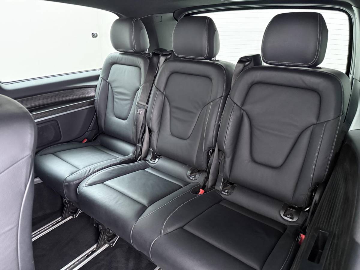 Mercedes-Benz EQV Mercedes-Benz EQV 300 L2 Business Solution Limited 90 kWh RIJKLAARPRIJS INC. 12MND BOVAG GARANTIE | SOH 95% | 8pl  | ELECTR. SCHUIFDEUREN | DODE HOEK | 360 CAMERA |LEDER | RIJKLAARPRIJS incl. 12mnd BOVAG GARANTIE