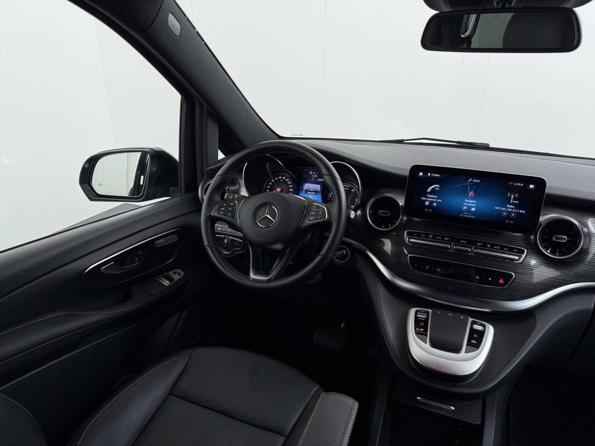 Mercedes-Benz EQV Mercedes-Benz EQV 300 L2 Business Solution Limited 90 kWh RIJKLAARPRIJS INC. 12MND BOVAG GARANTIE | SOH 95% | 8pl  | ELECTR. SCHUIFDEUREN | DODE HOEK | 360 CAMERA |LEDER | RIJKLAARPRIJS incl. 12mnd BOVAG GARANTIE