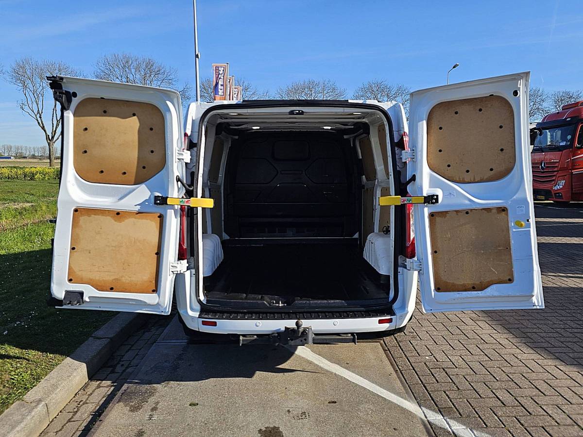 Ford Transit Custom FORD TRANSIT CUSTOM 2.0 l1h1 limited 130pk!