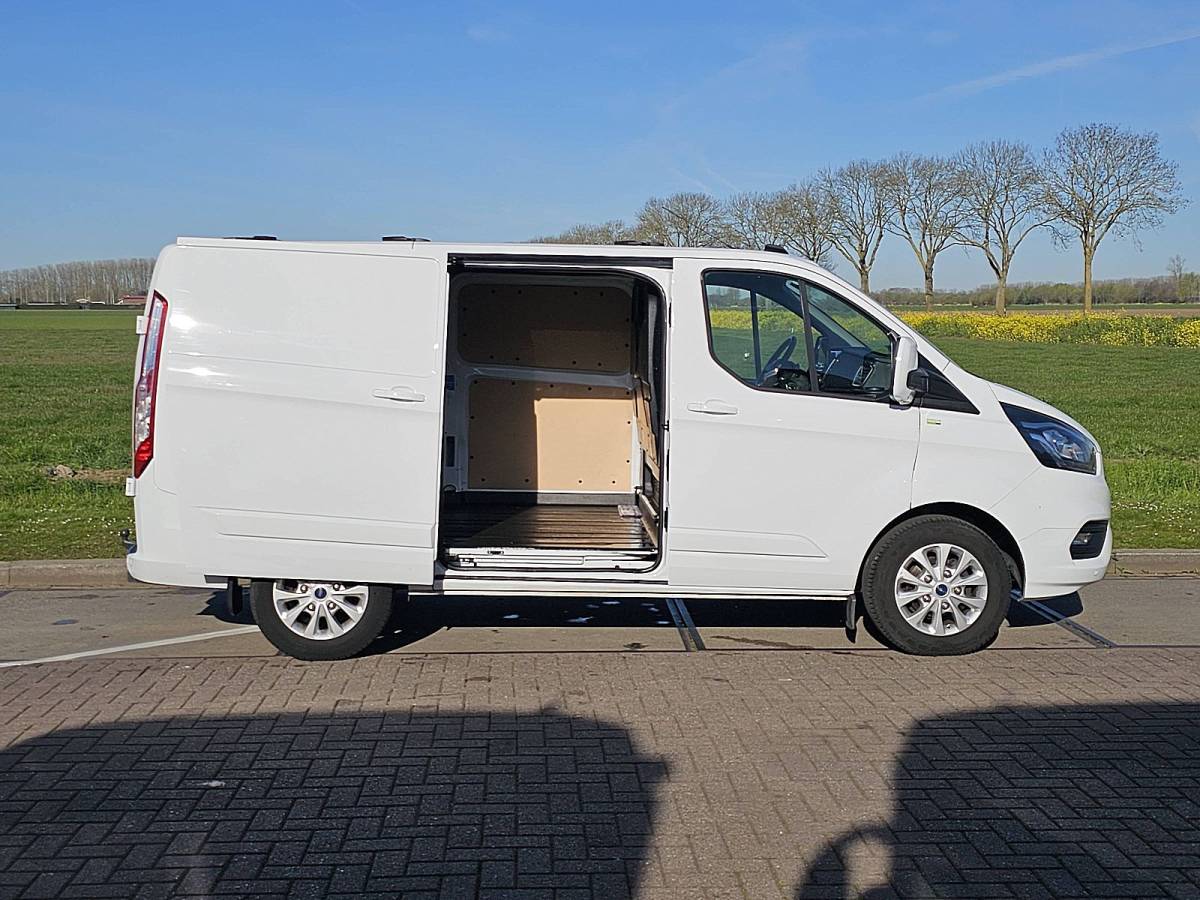 Ford Transit Custom FORD TRANSIT CUSTOM 2.0 l1h1 limited 130pk!