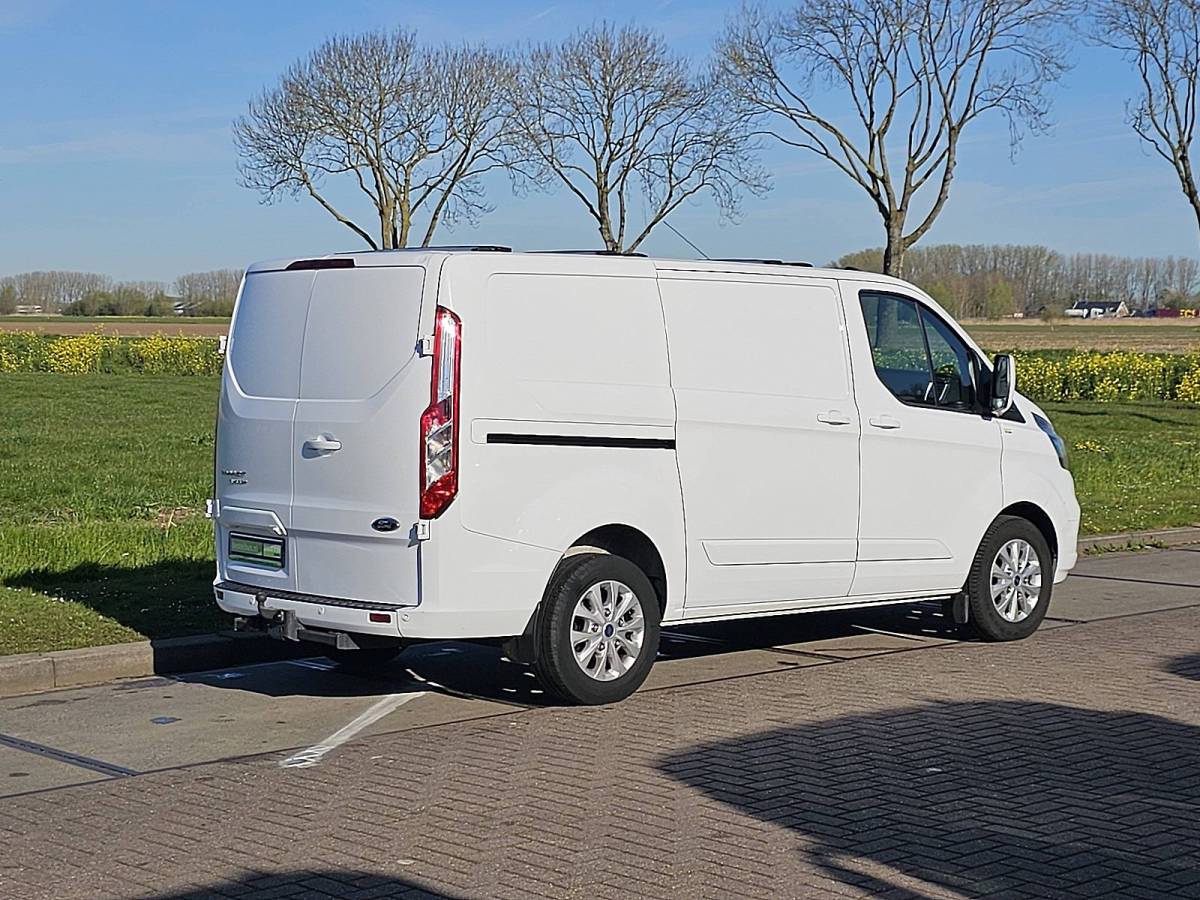 Ford Transit Custom FORD TRANSIT CUSTOM 2.0 l1h1 limited 130pk!