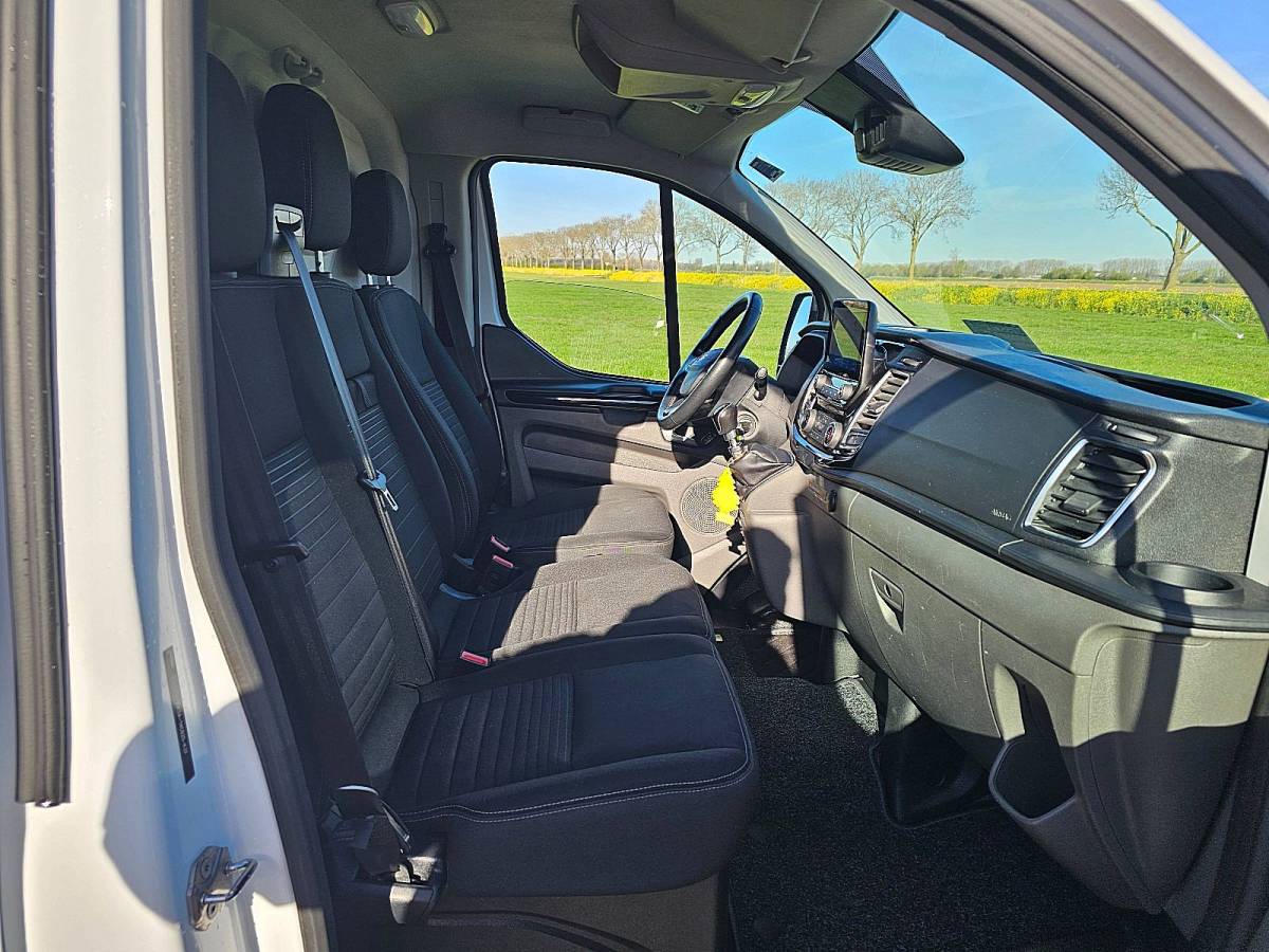 Ford Transit Custom FORD TRANSIT CUSTOM 2.0 l1h1 limited 130pk!