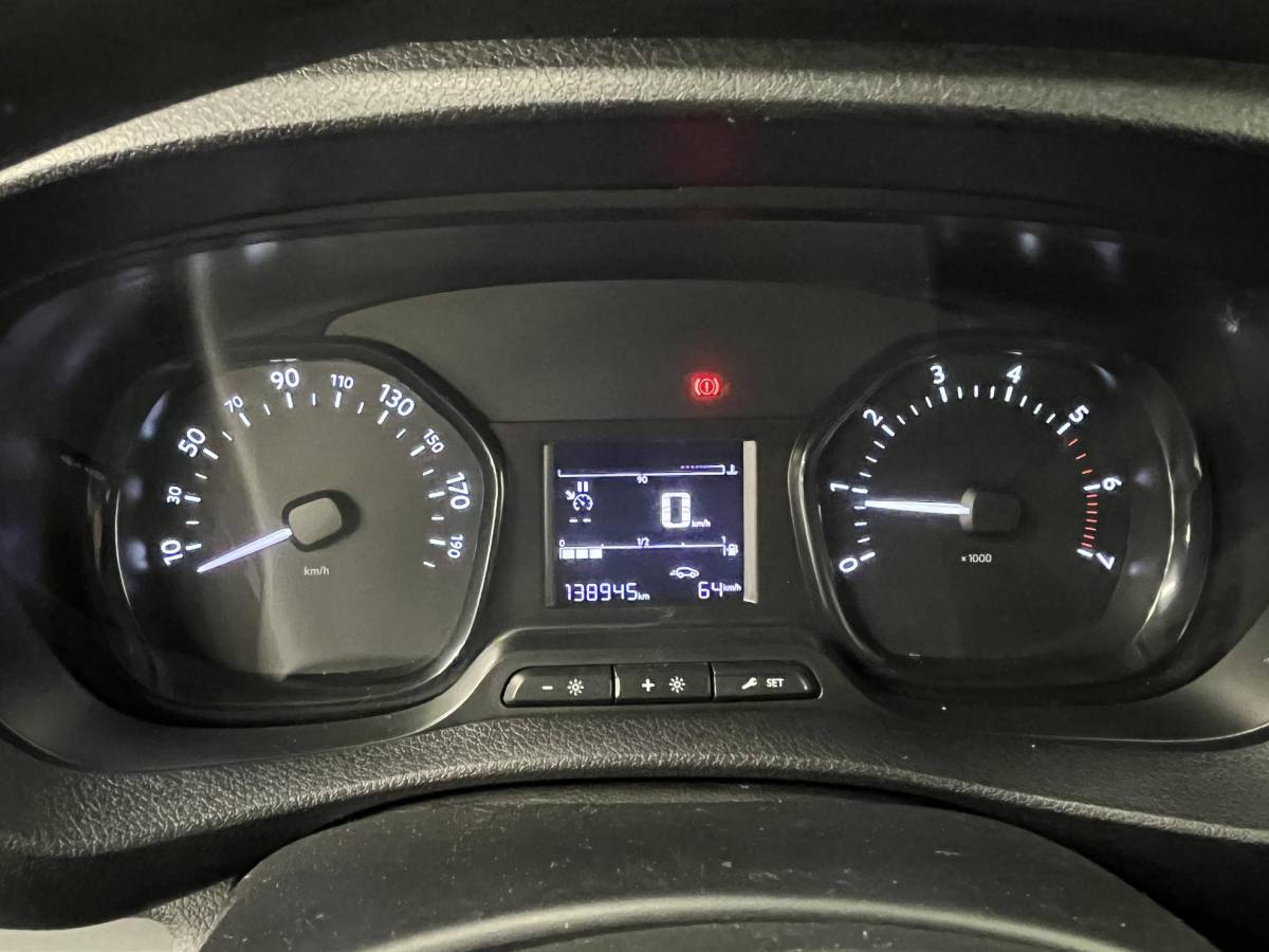 Toyota ProAce Toyota PROACE Shuttle 1.5 D-4D Cool Comfort Long 9persoons PERSONENBUS Airco Cruise Control Trekhaak Incl. BTW / Incl. BPM
