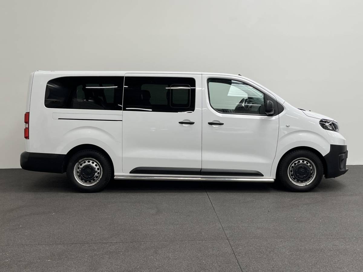 Toyota ProAce Toyota PROACE Shuttle 1.5 D-4D Cool Comfort Long 9persoons PERSONENBUS Airco Cruise Control Trekhaak Incl. BTW / Incl. BPM