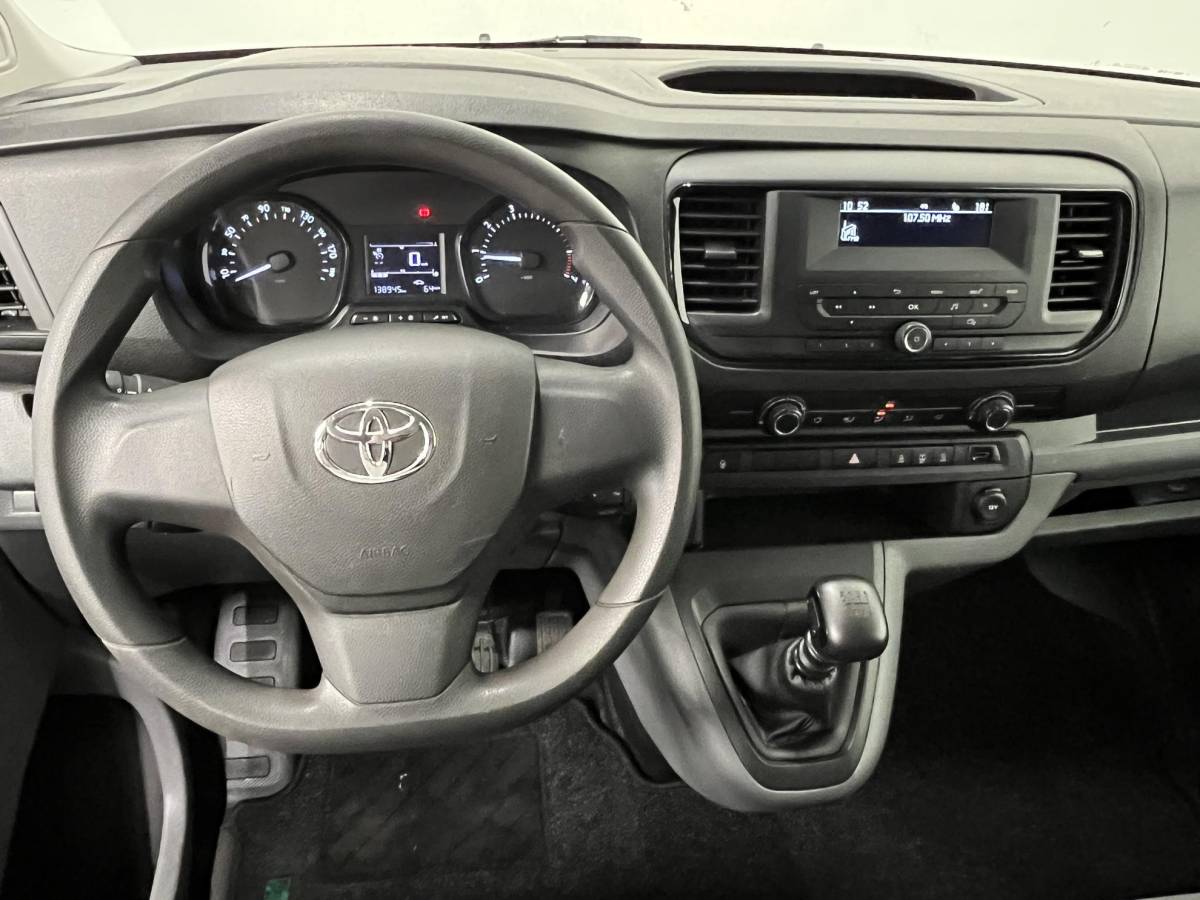Toyota ProAce Toyota PROACE Shuttle 1.5 D-4D Cool Comfort Long 9persoons PERSONENBUS Airco Cruise Control Trekhaak Incl. BTW / Incl. BPM