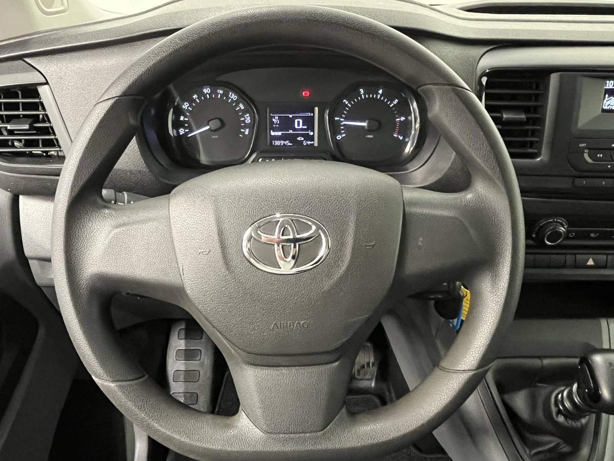 Toyota ProAce Toyota PROACE Shuttle 1.5 D-4D Cool Comfort Long 9persoons PERSONENBUS Airco Cruise Control Trekhaak Incl. BTW / Incl. BPM