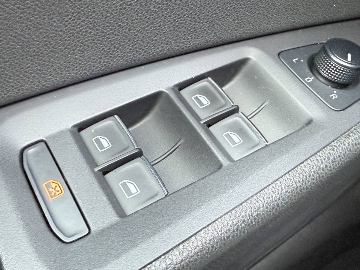 SEAT Leon SEAT Leon BWJ 2013 1.4 TSI 123 PK FR Business STOELVERW. | NAVI | CLIMA | CRUISE | BLUETOOTH | LMV | PDC