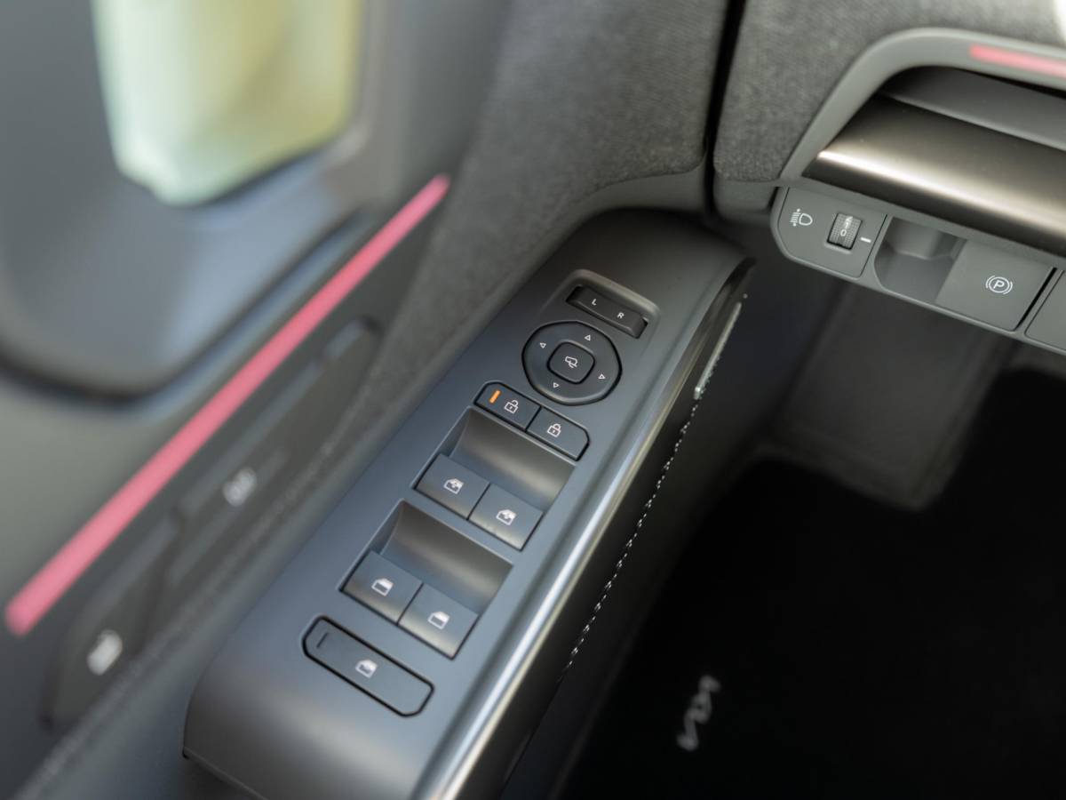 Kia EV2 Kia EV2 Plus Advanced 42.2 kWh | Schuifkanteldak | Stoel en stuurverwarming | Navigatie |