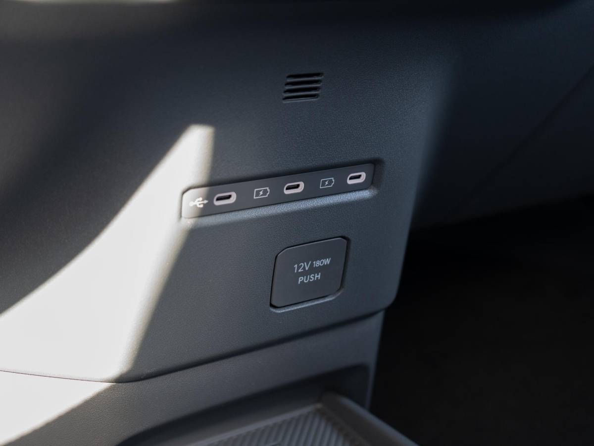 Kia EV2 Kia EV2 Plus Advanced 42.2 kWh | Schuifkanteldak | Stoel en stuurverwarming | Navigatie |