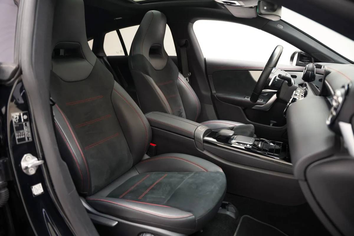 Mercedes-Benz CLA Mercedes-Benz CLA-Klasse 250 e AMG Line Aut. [ Pano Adapt.cruise Sfeerverlichting ]