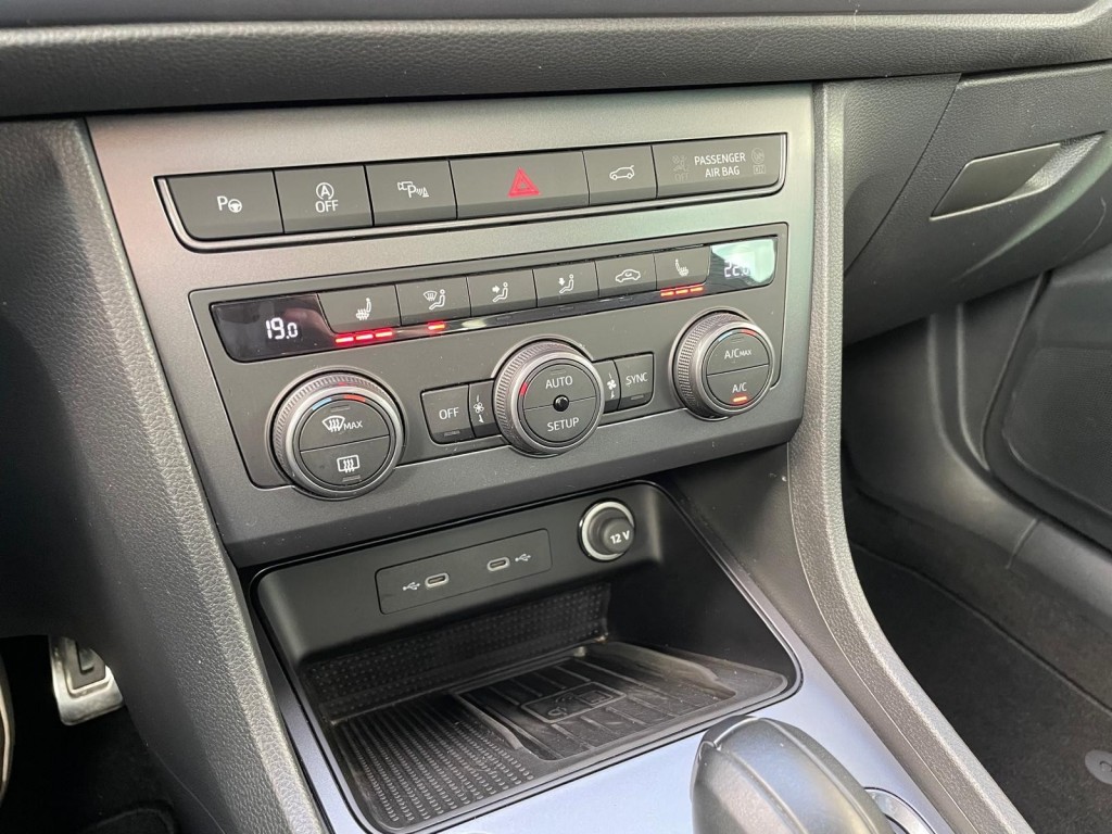 CUPRA Ateca Cupra Ateca 2.0 TSI VZ 300PK 4DRIVE Brembo Trekhaak Panoramadak Speciale VZ uitvoering!