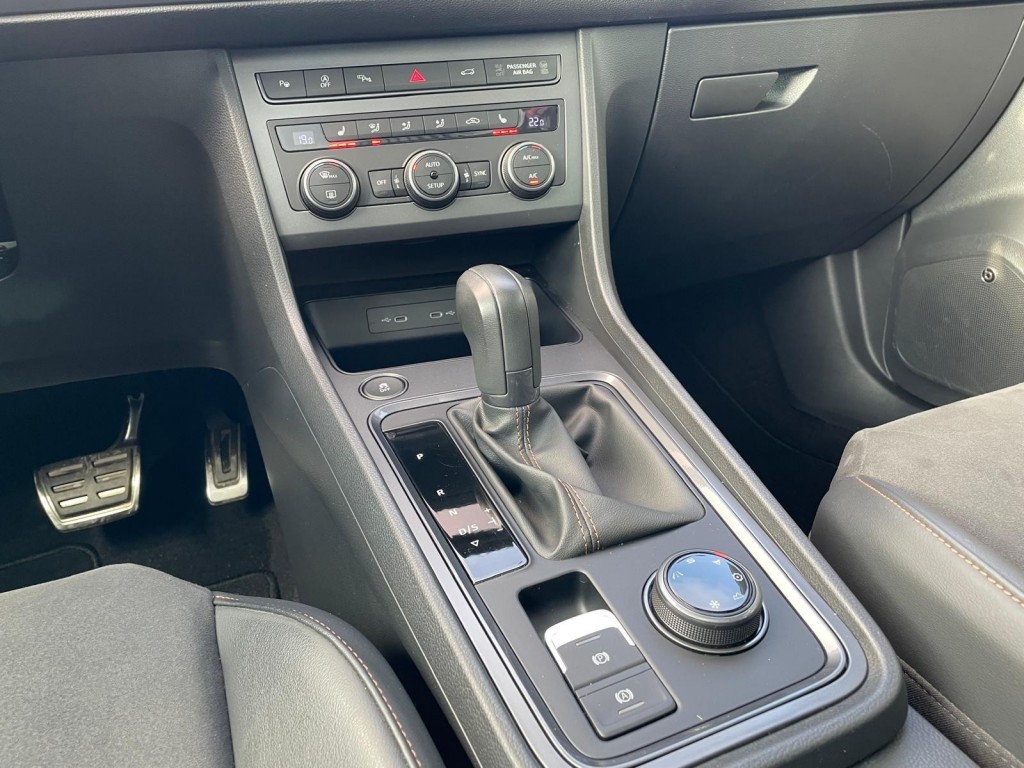 CUPRA Ateca Cupra Ateca 2.0 TSI VZ 300PK 4DRIVE Brembo Trekhaak Panoramadak Speciale VZ uitvoering!