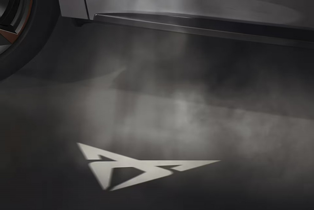 CUPRA Ateca Cupra Ateca 2.0 TSI VZ 300PK 4DRIVE Brembo Trekhaak Panoramadak Speciale VZ uitvoering!