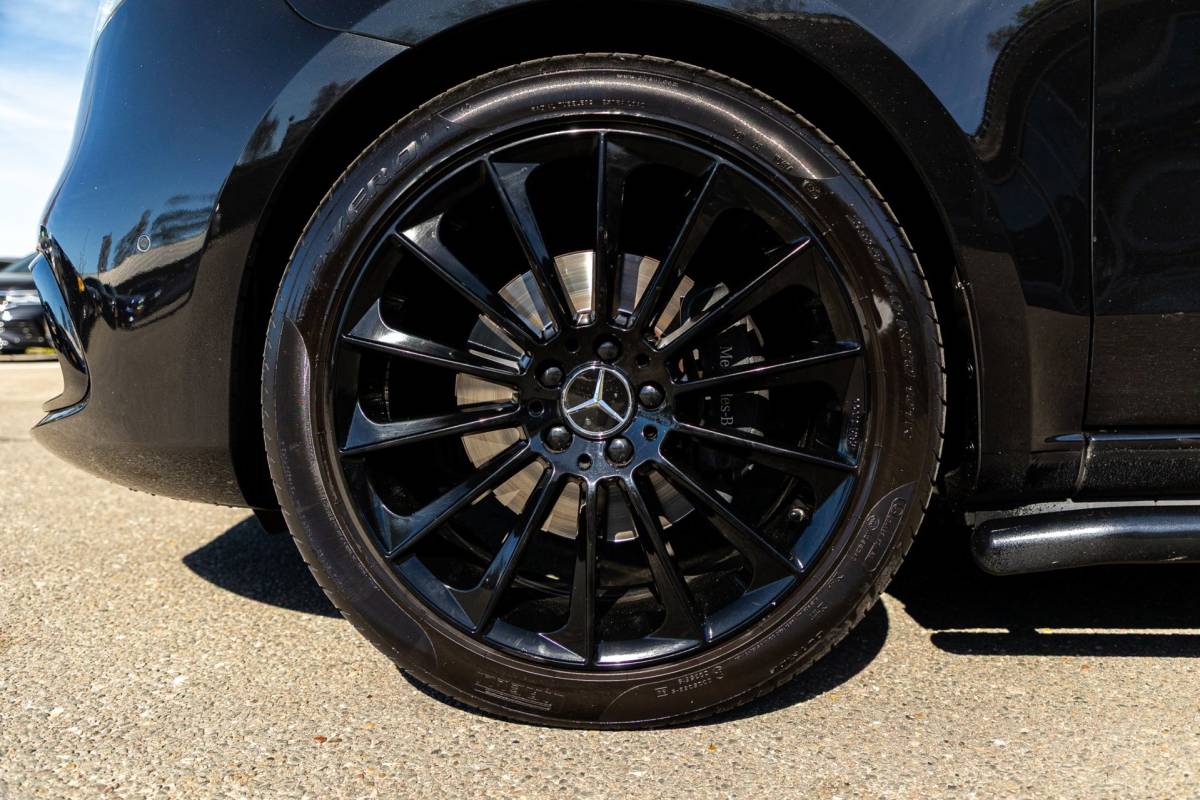 Mercedes-Benz V-Klasse Mercedes-Benz V-klasse 300d Lang DC Edition I Marcopolo I Schuifdeur Links I Leder I Apple CarPlay I Nieuwstaat