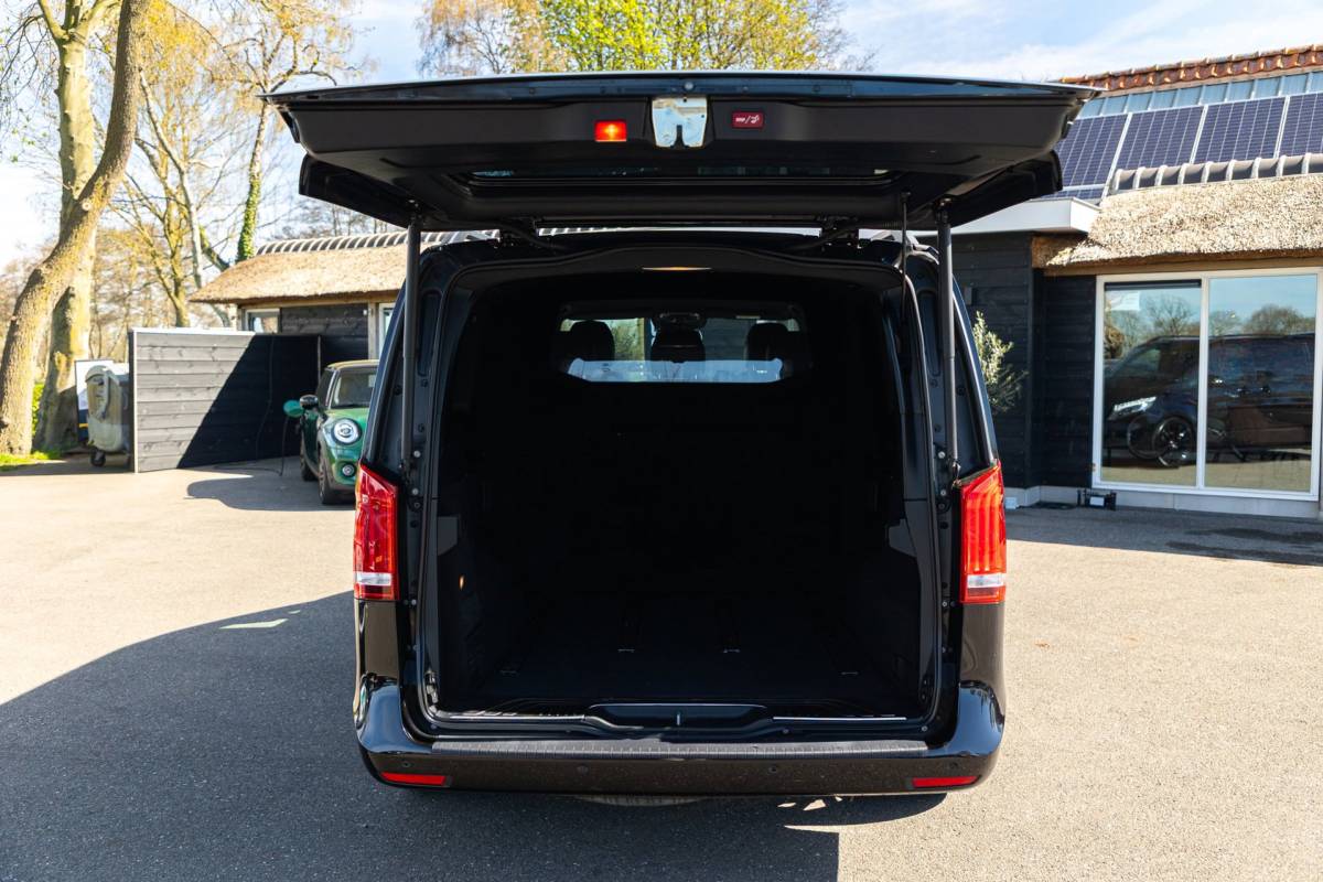 Mercedes-Benz V-Klasse Mercedes-Benz V-klasse 300d Lang DC Edition I Marcopolo I Schuifdeur Links I Leder I Apple CarPlay I Nieuwstaat