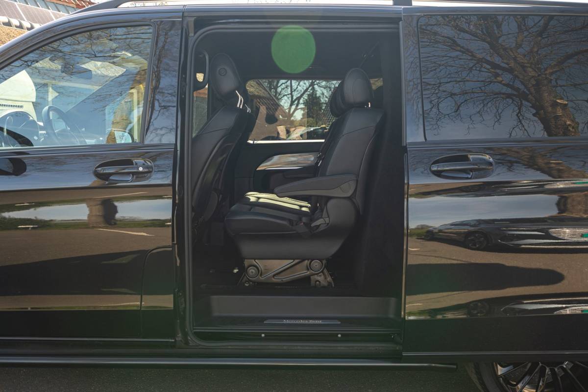 Mercedes-Benz V-Klasse Mercedes-Benz V-klasse 300d Lang DC Edition I Marcopolo I Schuifdeur Links I Leder I Apple CarPlay I Nieuwstaat