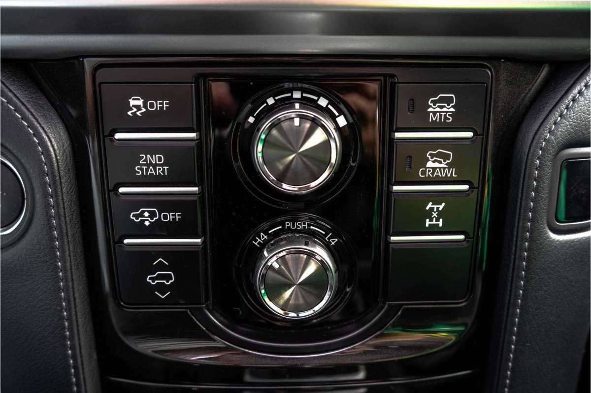 Toyota Land Cruiser Toyota Land Cruiser 2.8D-4D | 204 PK | 4X4 | Vol Opties | Automaat | Luchtvering | 360° camera | Adapt.Cruise | Stoelverw. & -koeling | LED