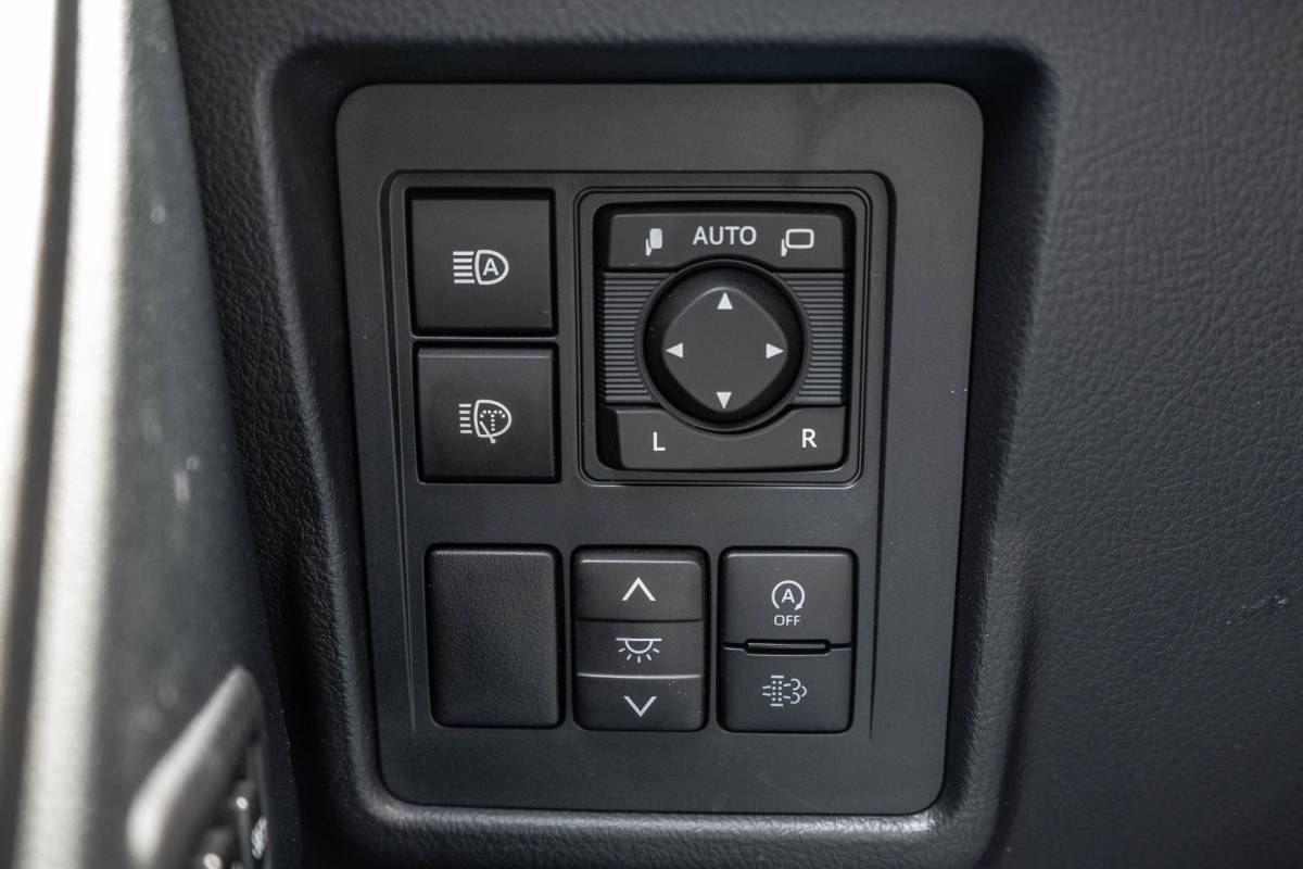 Toyota Land Cruiser Toyota Land Cruiser 2.8D-4D | 204 PK | 4X4 | Vol Opties | Automaat | Luchtvering | 360° camera | Adapt.Cruise | Stoelverw. & -koeling | LED