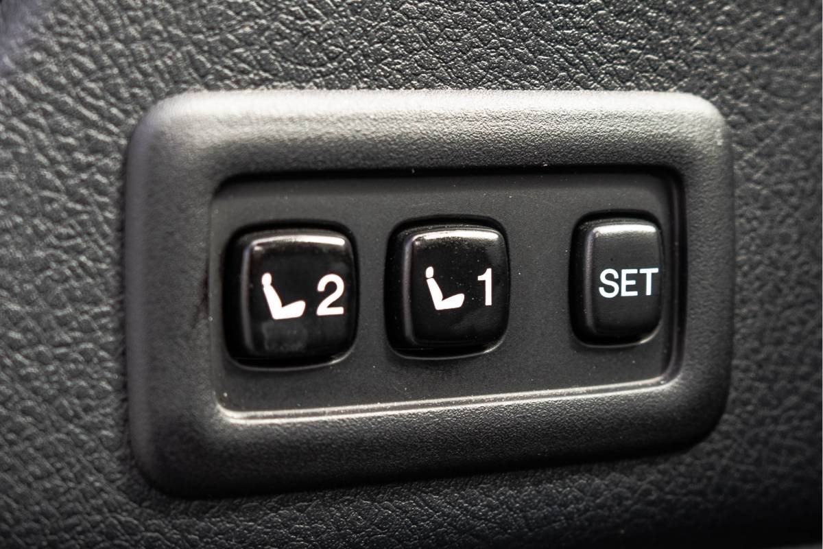 Toyota Land Cruiser Toyota Land Cruiser 2.8D-4D | 204 PK | 4X4 | Vol Opties | Automaat | Luchtvering | 360° camera | Adapt.Cruise | Stoelverw. & -koeling | LED