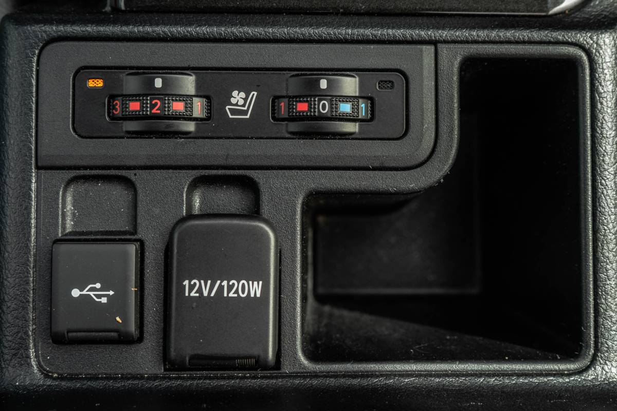 Toyota Land Cruiser Toyota Land Cruiser 2.8D-4D | 204 PK | 4X4 | Vol Opties | Automaat | Luchtvering | 360° camera | Adapt.Cruise | Stoelverw. & -koeling | LED