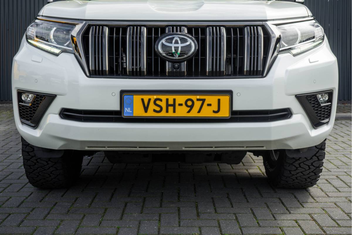 Toyota Land Cruiser Toyota Land Cruiser 2.8D-4D | 204 PK | 4X4 | Vol Opties | Automaat | Luchtvering | 360° camera | Adapt.Cruise | Stoelverw. & -koeling | LED
