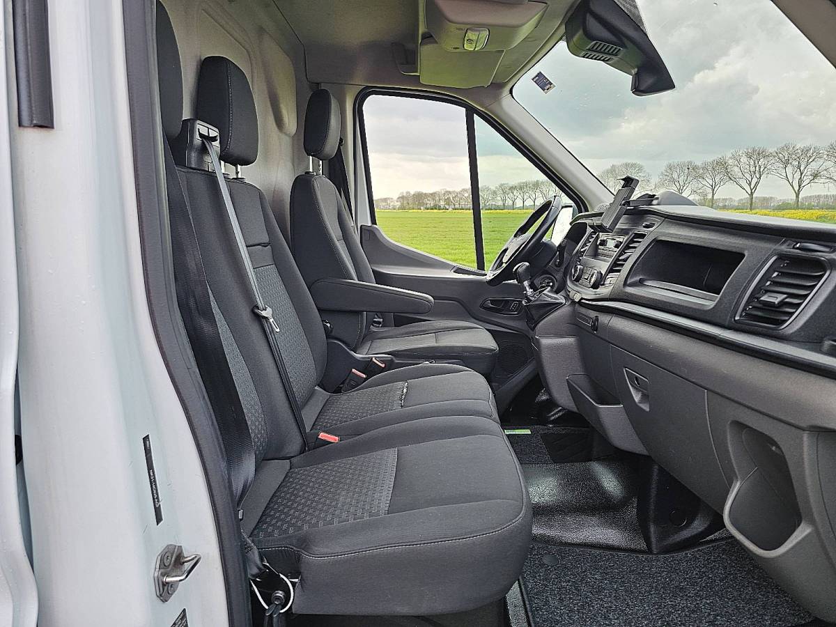 Ford Transit FORD TRANSIT 2.0 l2h2 euro6 trekhaak!