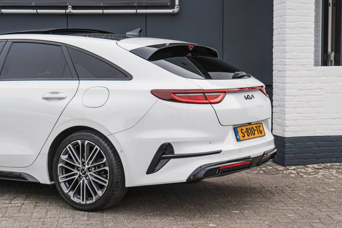 Kia ProCeed Kia ProCeed 1.5 T-GDi GT-PlusLine / Automaat / Full options!