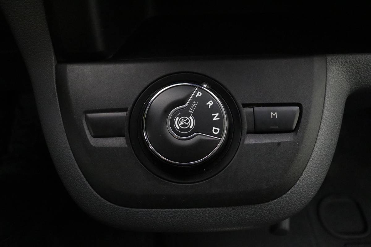 Peugeot Expert Peugeot Expert 227S 2.0 BlueHDI 180pk Automaat Premium Pack | 2-Zits | Trekhaak | Grip Control | Navigatie | Achteruitrijcamera | Airco | Cruise Control | Dodehoeksensor | Laadruimte betimmering