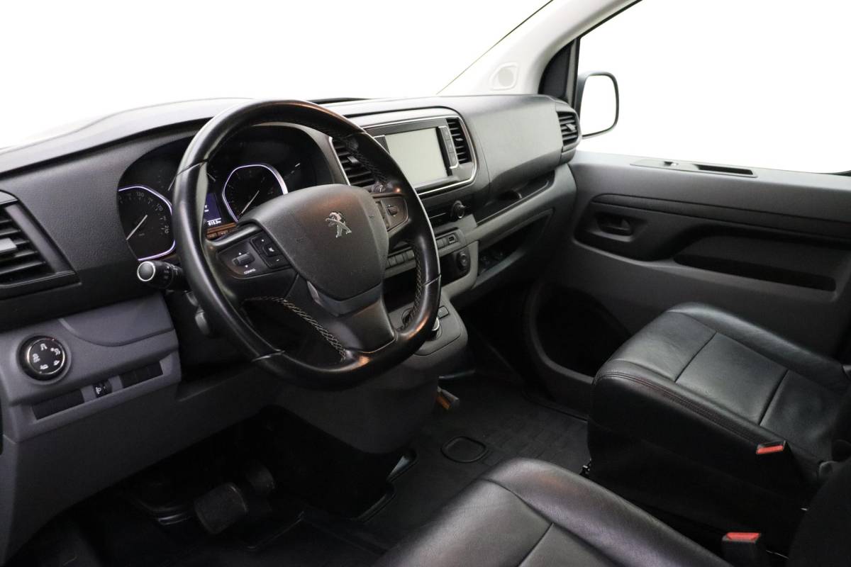 Peugeot Expert Peugeot Expert 227S 2.0 BlueHDI 180pk Automaat Premium Pack | 2-Zits | Trekhaak | Grip Control | Navigatie | Achteruitrijcamera | Airco | Cruise Control | Dodehoeksensor | Laadruimte betimmering
