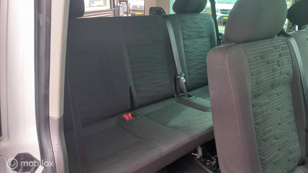 Volkswagen Transporter Volkswagen Transporter Kombi 2.0 TDI L2H1 Highline 9PERSOONS/AUTOMAAT