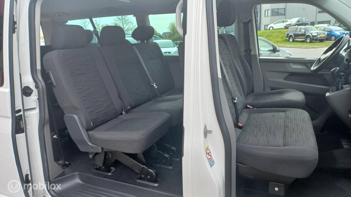Volkswagen Transporter Volkswagen Transporter Kombi 2.0 TDI L2H1 Highline 9PERSOONS/AUTOMAAT