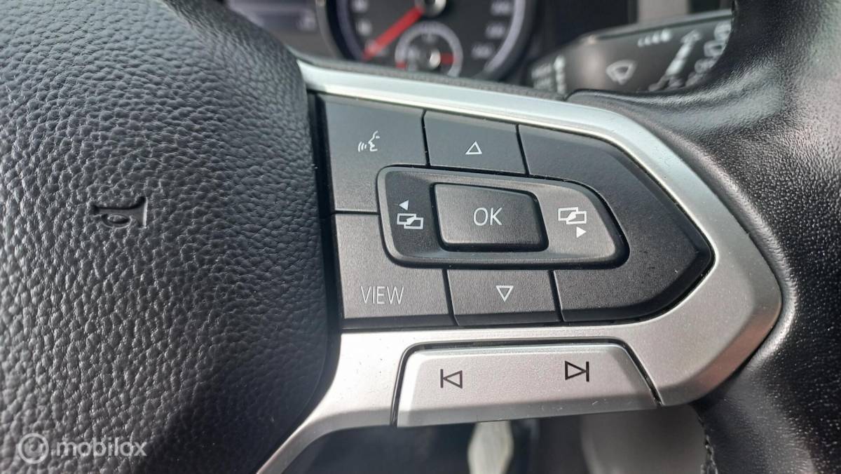 Volkswagen Transporter Volkswagen Transporter Kombi 2.0 TDI L2H1 Highline 9PERSOONS/AUTOMAAT