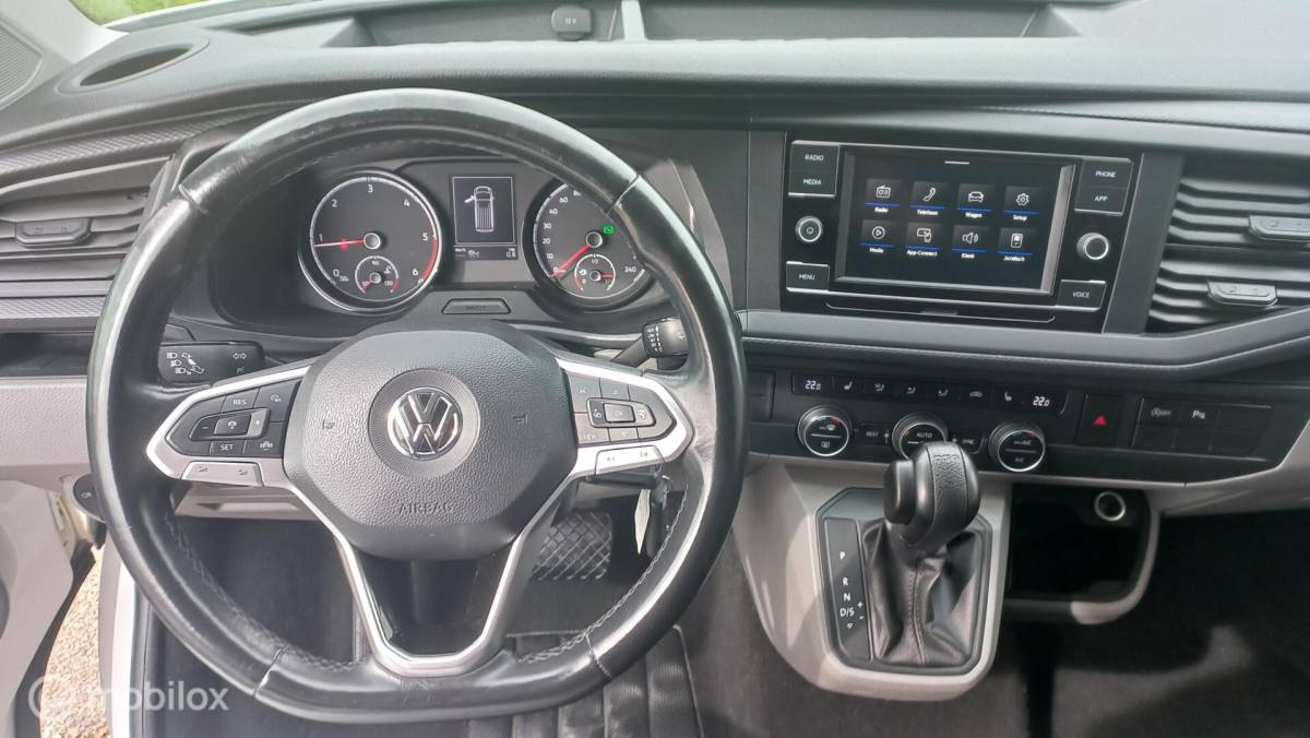 Volkswagen Transporter Volkswagen Transporter Kombi 2.0 TDI L2H1 Highline 9PERSOONS/AUTOMAAT