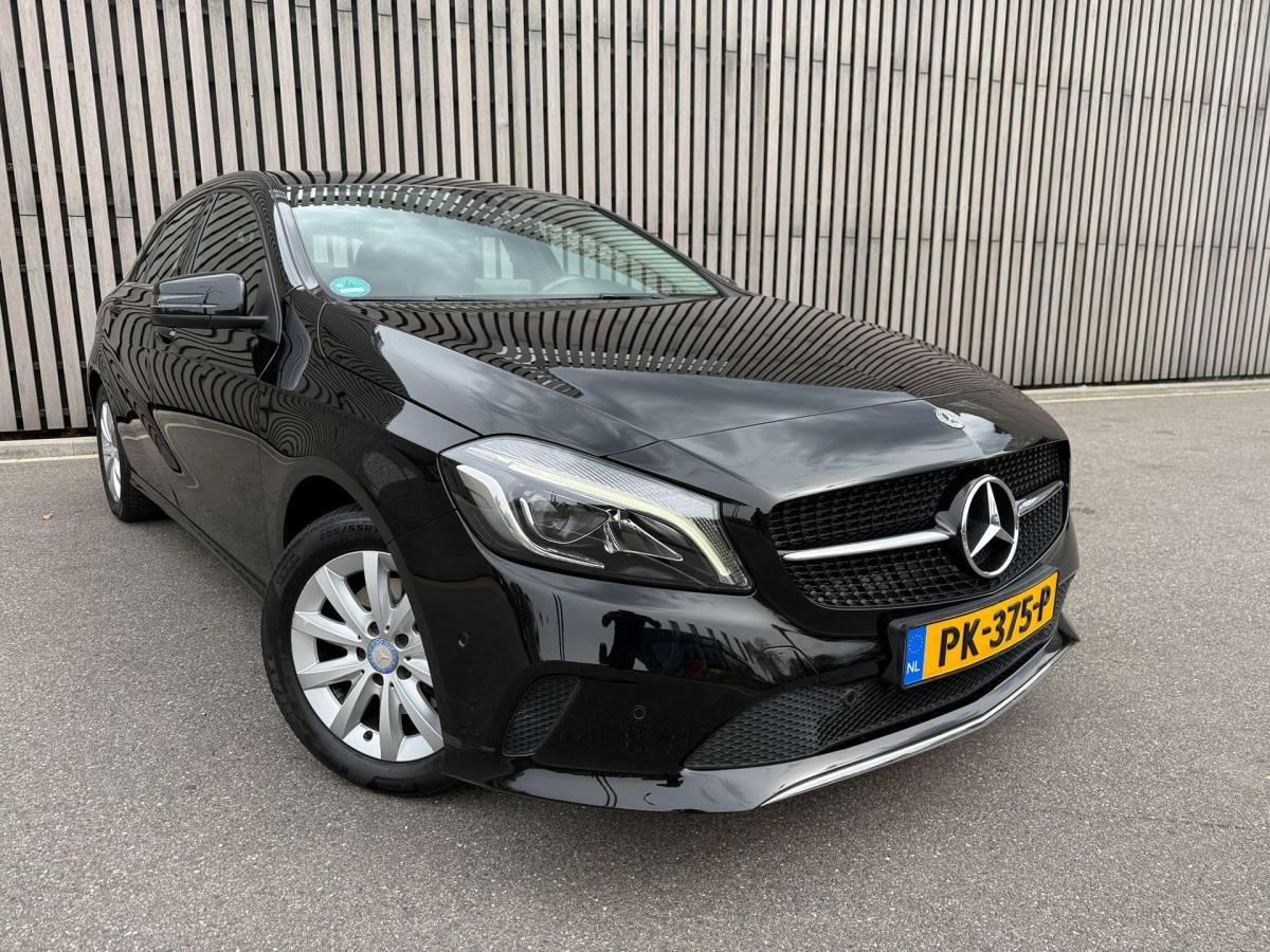 Mercedes-Benz A-Klasse Mercedes-Benz A-klasse 160 Ambition /Led / Cruise / Navigatie